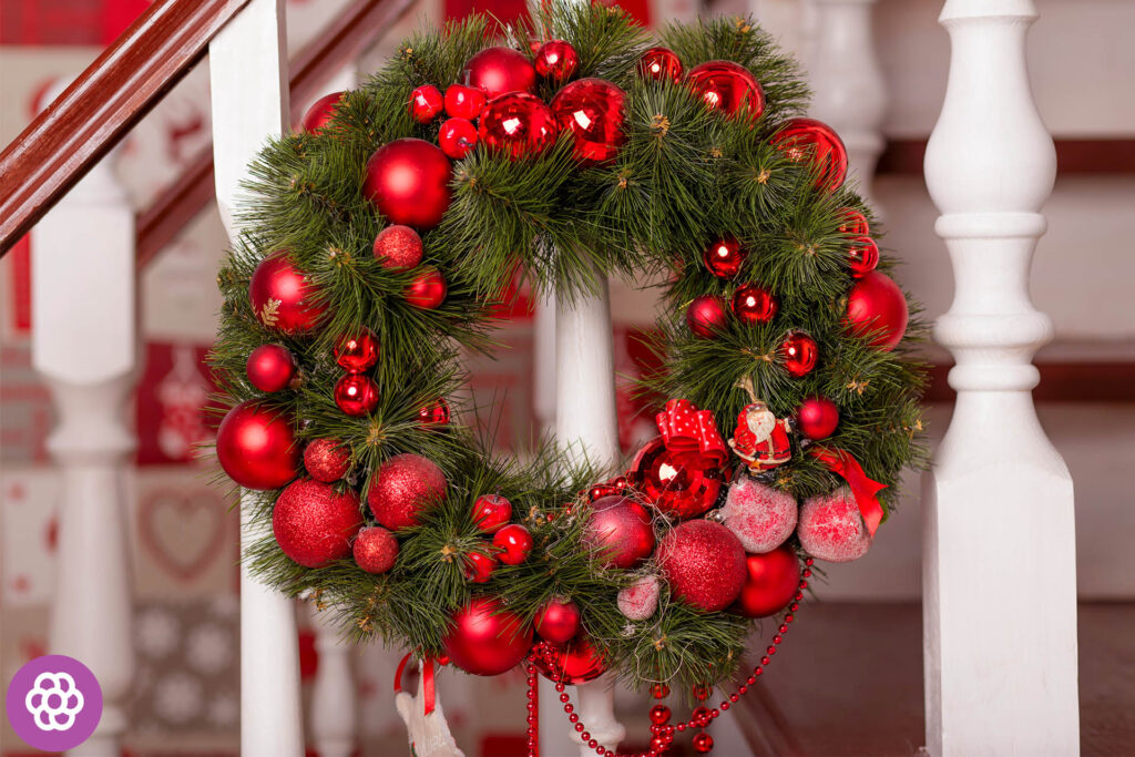 Wie Sie Ihr Treppenhaus weihnachtlich dekorieren